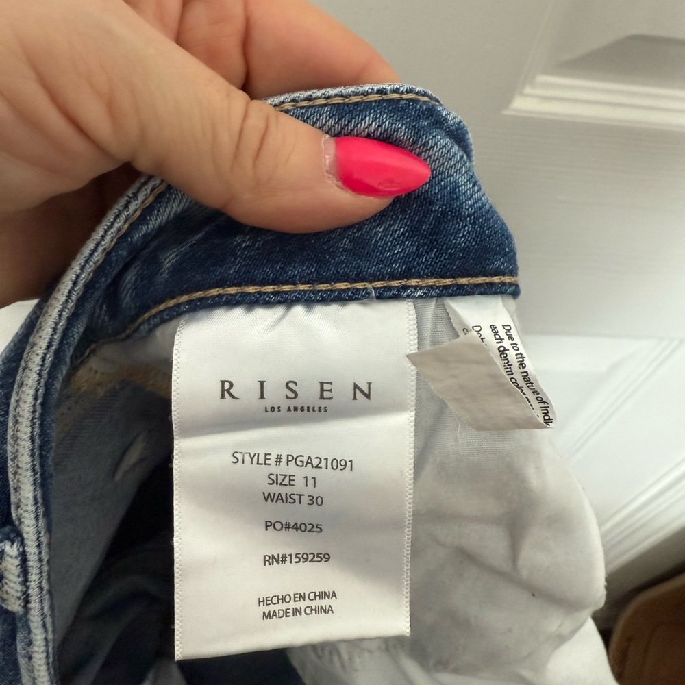 Risen Celeste High Rise Shadow Star Boyfriend Jeans EUC 11/30 - Picture 8 of 13